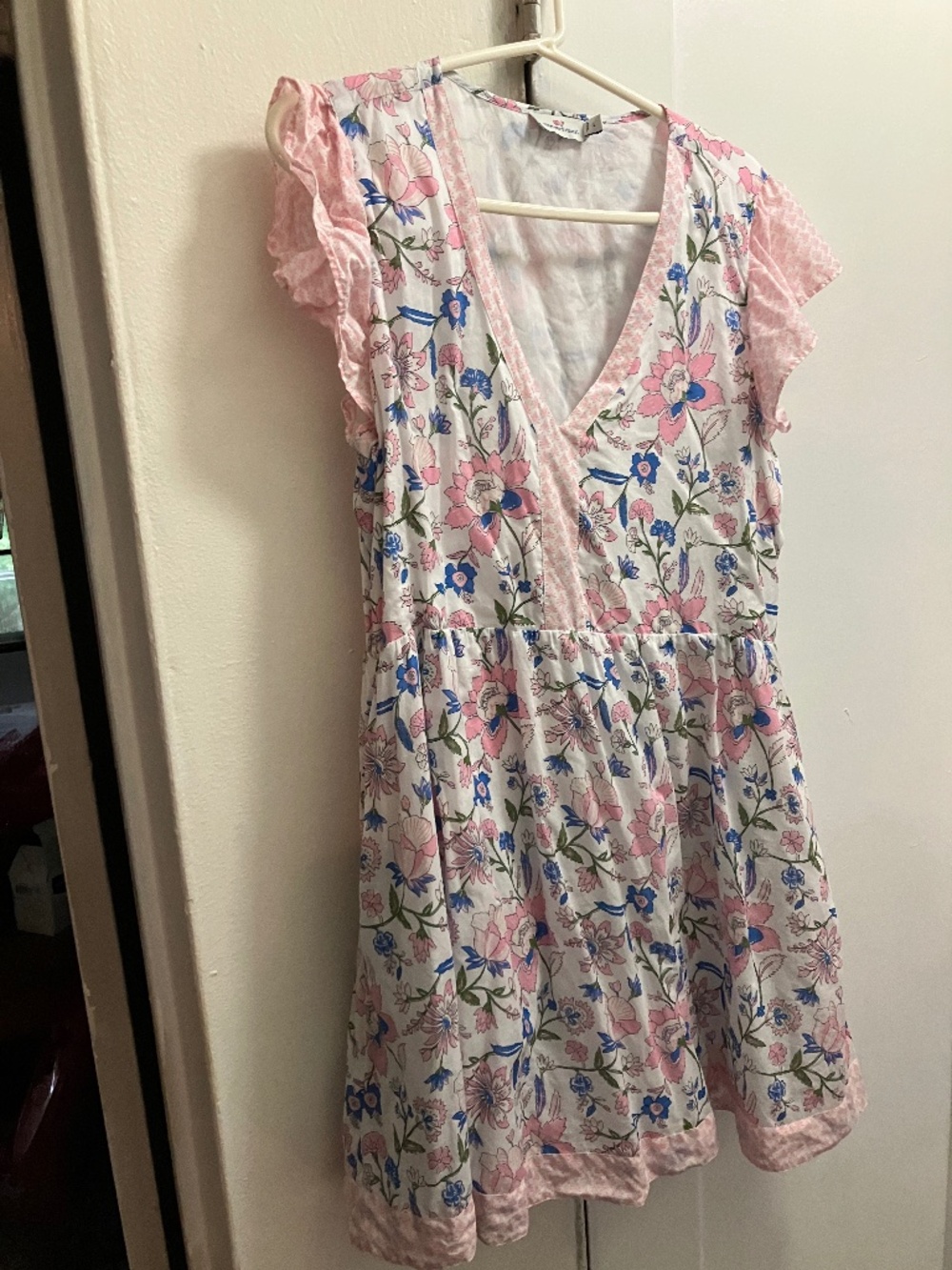 Vineyard Vines flutter sleeve dress size L